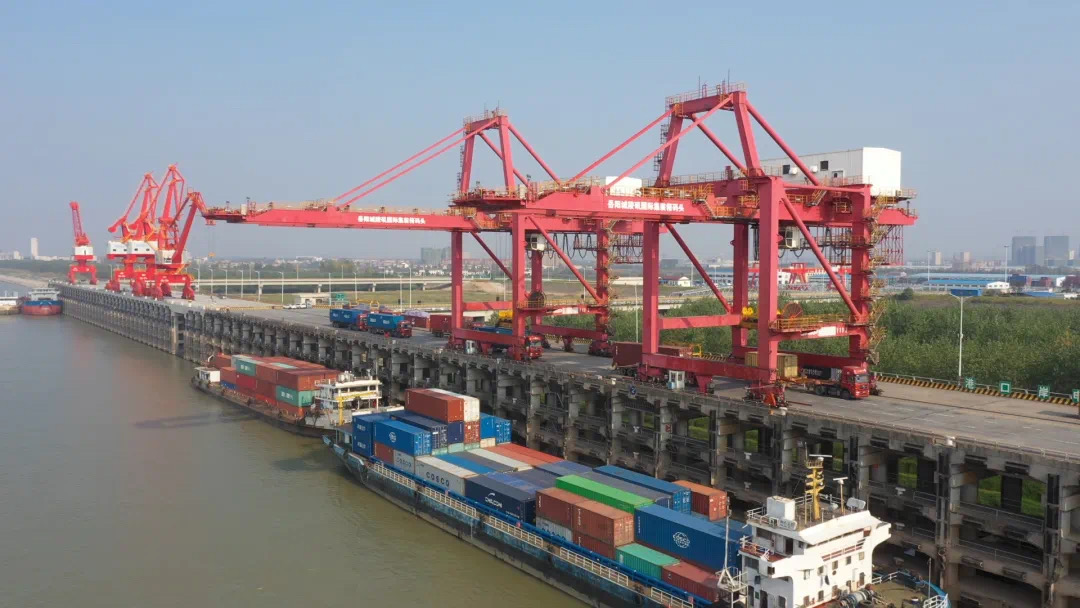 湖南華洋弘騰國際貨運(yùn)代理有限公司 湖南國際海運(yùn)代理、貨物運(yùn)輸代理、貨物報(bào)關(guān)、報(bào)檢